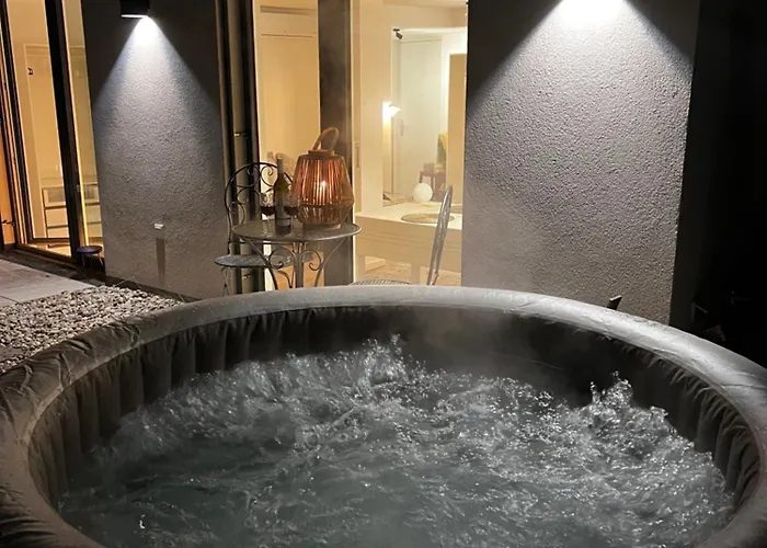 Schoene Mit Eigenem Whirlpool In Dem Stadtzentrum * Βιέννη